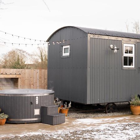 Barfield Shepherds Hut 马拉费尔特 外观 照片
